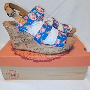 SO | FLORAL WEDGES